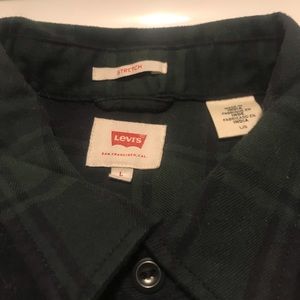 Levi’s Plaid Flannel Button Up